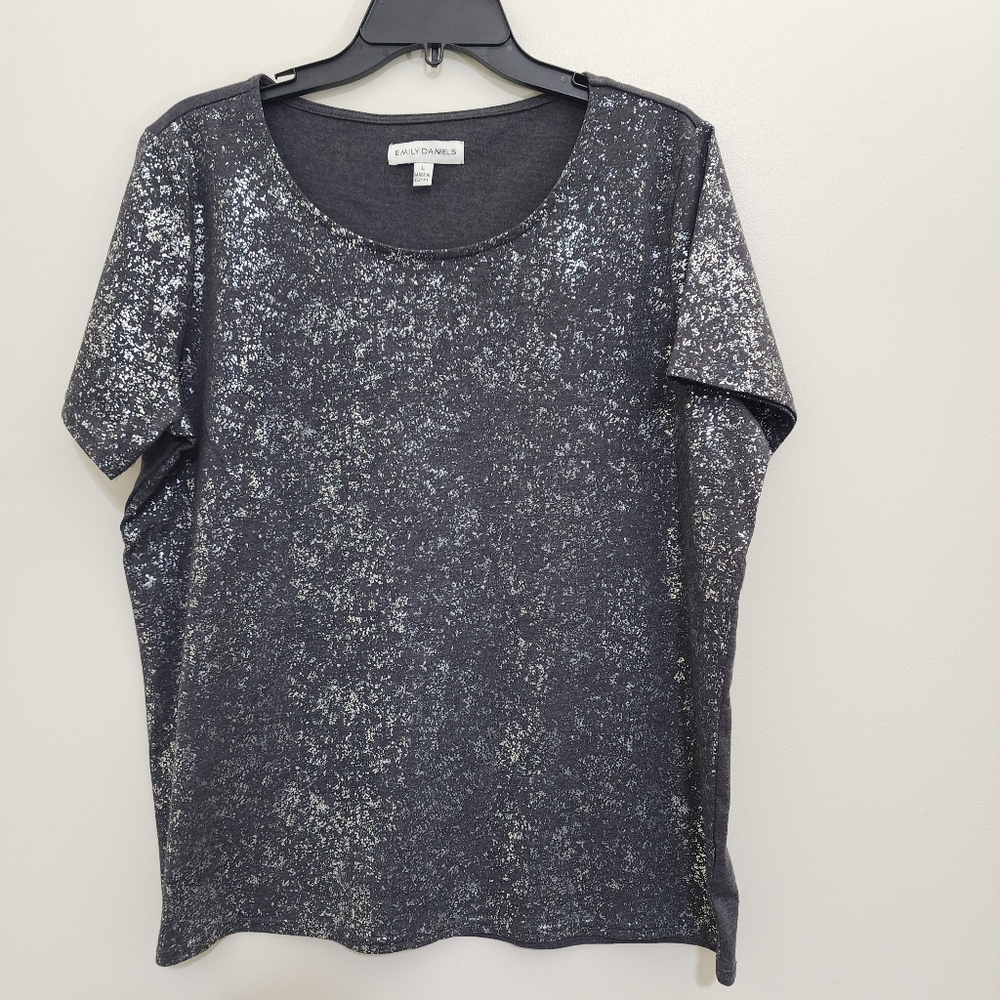 EMILY DANIELS Metallic Short Sleeve Shirt Solid Back‎ Round Neck Large Gray NWOT